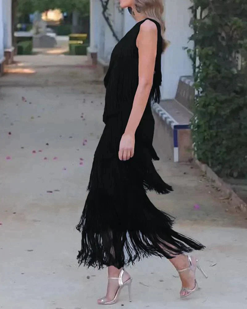 Faryne™ Midnight Elegance Fringe Dress